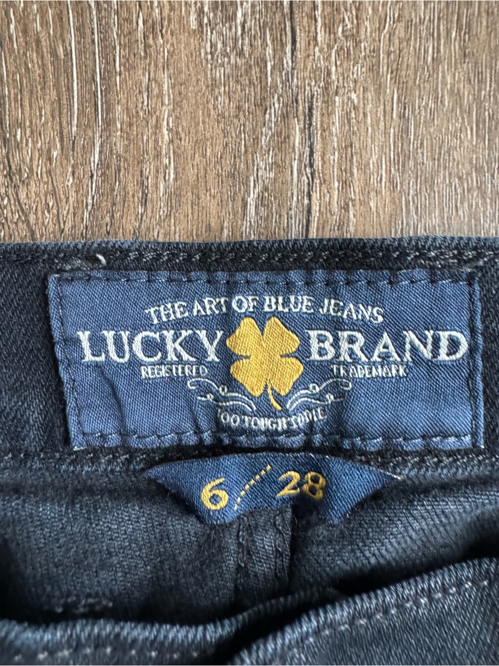 Lucky Brand Black Flare Low Rise Y2K jeans Women’s Size 28 - Picture 4 of 10